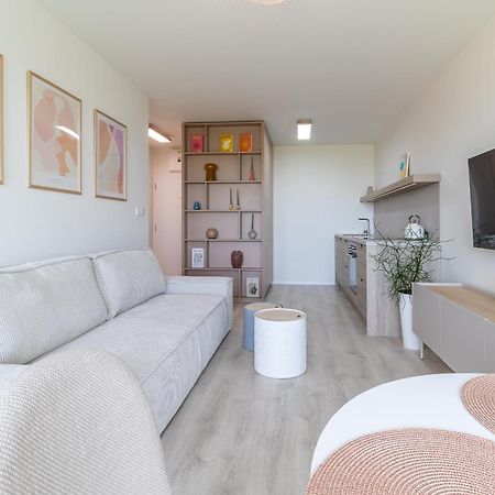 Cozy Apartment Near City Centrum And Bratislava Airport 外观 照片