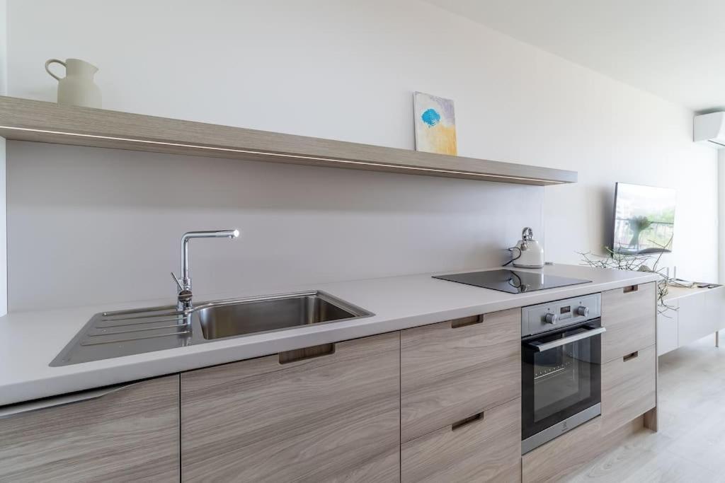Cozy Apartment Near City Centrum And Bratislava Airport 外观 照片