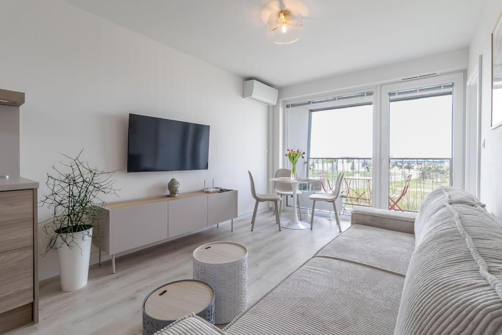 Cozy Apartment Near City Centrum And Bratislava Airport 外观 照片
